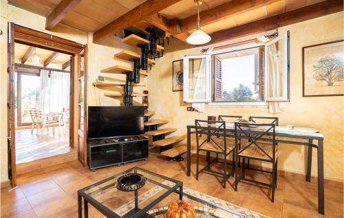 Sineu House | Amazing Home In Sineu