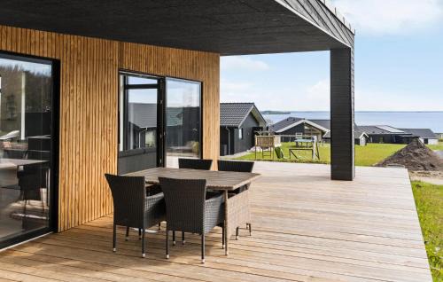 Sjølund House | Amazing Home In Sjølund With Wifi