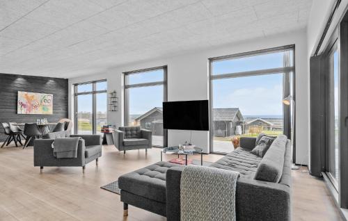 Sjølund House | Amazing Home In Sjølund With Wifi