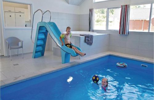 Holloselund House | Amazing Home In Tisvildeleje With Sauna