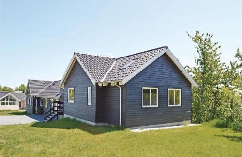 Holloselund House | Amazing Home In Tisvildeleje With Sauna