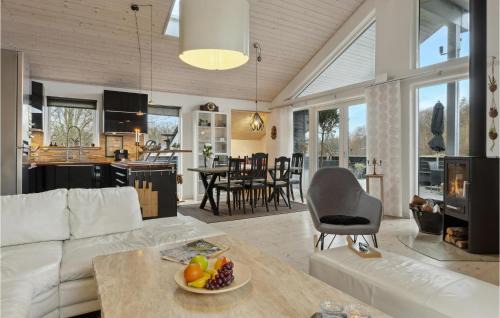Hov House | Amazing Home In Tranekær With Wifi