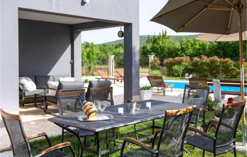 Dicmo House | Amazing Home In Turjaci With Wifi