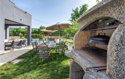 Dicmo House | Amazing Home In Turjaci With Wifi