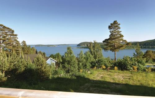 Uddevalla Municipality House | Amazing Home In Uddevalla With Kitchen