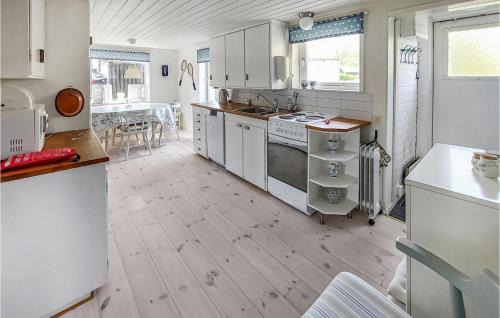 Vastra Karup House | Amazing Home In Västra Karup With Wifi