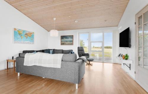 Vesløs House | Amazing Home In Vesløs With Wifi