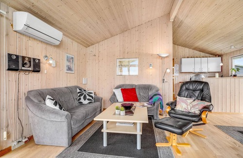 Vestervig House | Amazing home in Vestervig with kitchen