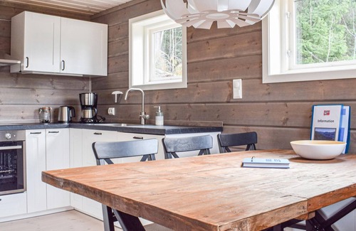 Vradal House | Amazing home in Vrådal with sauna