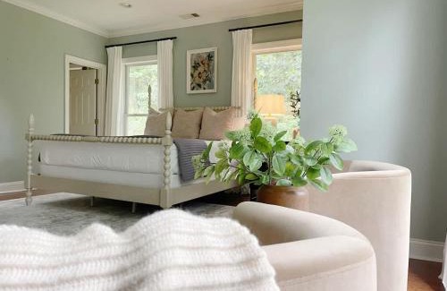 Whitemarsh Island House | Amazing Home & Modern Airstreams Near Beach & City Sleeps 22!
