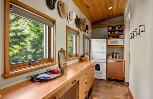Aspen House | Amazing home with incredible indoor and outdoor space.