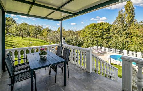 Ivanec House | Amazing Home With Swiming Pool