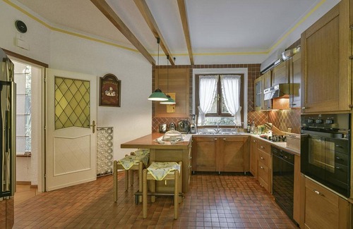 Lido di Camaiore Cabin | Amazing house with beautiful views and spacious heated pool