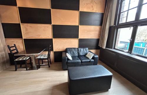 Dordrecht Apartment | Amazing independent Studio S3, City Centre Dordrecht