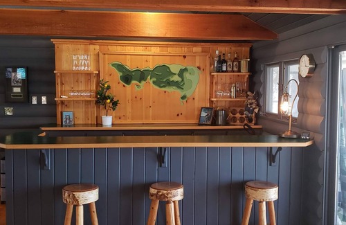 Puposky House | AMAZING Lake cabin rental
