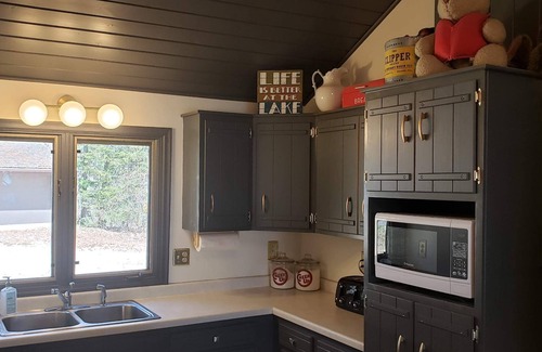 Puposky House | AMAZING Lake cabin rental