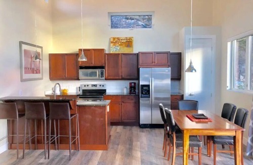 Okanagan-Similkameen House | Amazing Lake View - Relaxing Naramata Bench Home