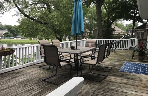 Monticello House | Amazing Lakefront House with all the Amenities!