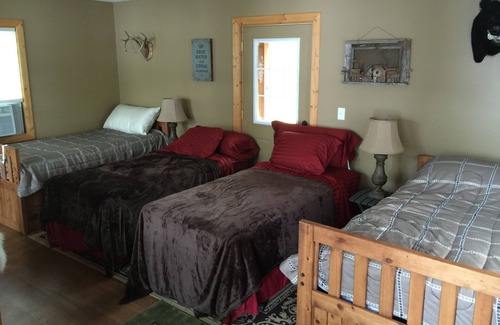 St Croix Falls Cabin | Amazing Location, Great Fishing! Beautiful, clean lake. Close to Trollhaugen Ski