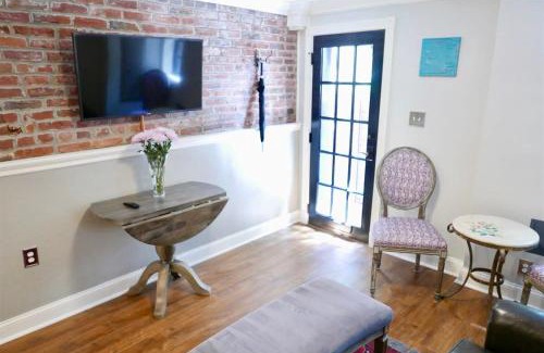 Capitol Hill Apartment | Amazing Location - Close to Union Station