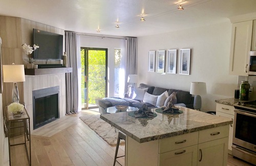North Park City Condo | Amazing Location! Walk to ski lifts, stores, Main st, no parking or resort fees!