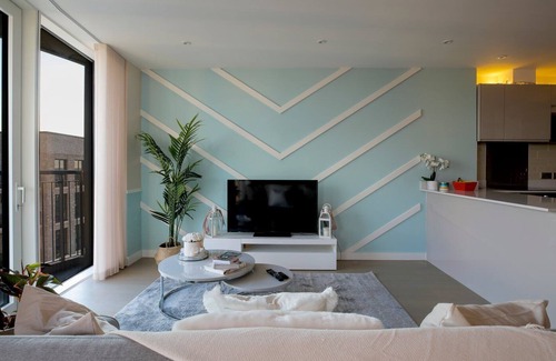 Barking Apartment | Amazing London City Skyline View & Transport Links