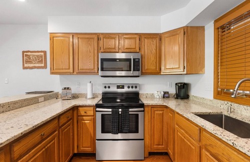 Bretton Woods Condo | Amazing - Luxury in Bretton Woods, 4BD, 2 Dens, AC