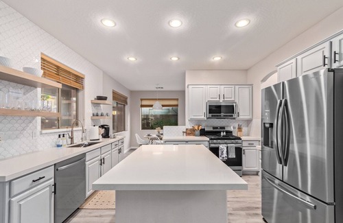 Seville House | Amazing Modern 5/4 with Heated Pool Golf Community