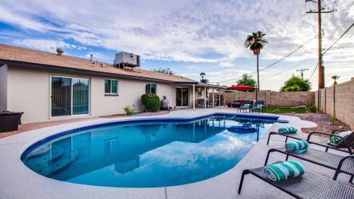 South Scottsdale House | Amazing Modern Remodel Near Old Town with HEATED Pool