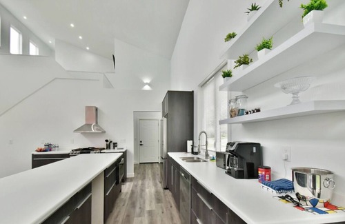 Wayzata House | AMAZING MODERN STYLED HOUSE NEW BUILT STEPS FROM VERY SPECIAL DOWTOWN WAYZATA