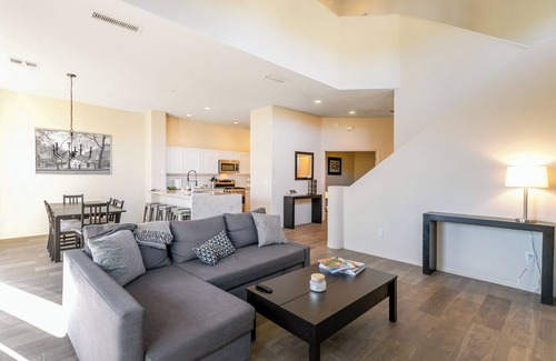 McDowell Mountain Ranch House | Amazing Mountain Views Townhome, Views from Every Room, Balcony and Patio