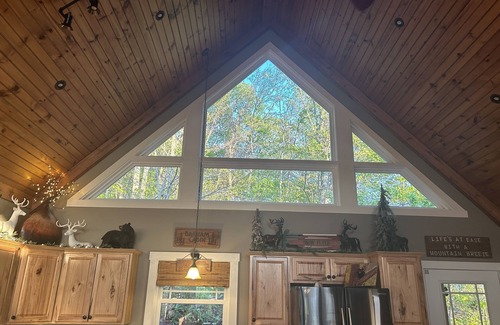 Swannanoa House | Amazing Mountain Views with 2 Master Suites on 5 Acres