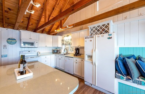 Sebascodegan Island House | Amazing Oceanfront Private Cottage Deep H2O Dock