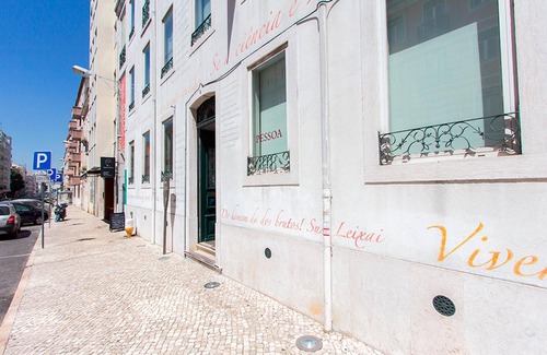 Santo Condestavel Apartment | Amazing Parada by Homing
