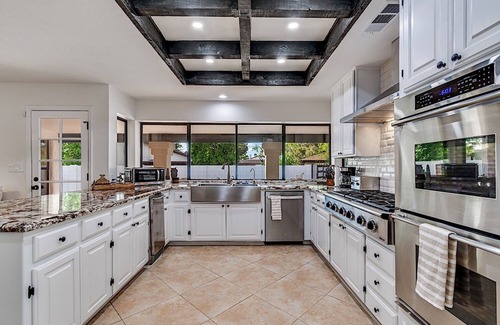Mesa House | Amazing- Pool Home- Fire Pit & Ping Pong Table
