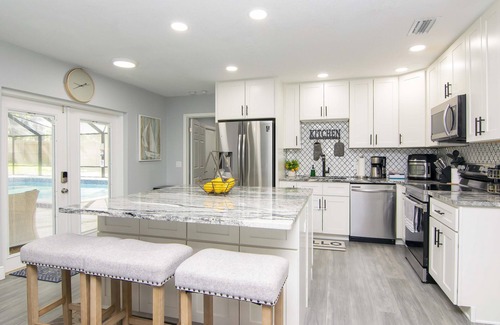 Riverview House | Amazing Pool Home Retreat - Close to Downtown Tampa