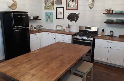 Austin Other | AMAZING PRIVATE GUEST HOME CLOSE TO EVERYTHING