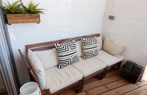 Encarnacao Apartment | Amazing Rooftop Terrace With River And Historic City View 4 Bedrooms 4 bathrooms AC 19th Century Building Chiado