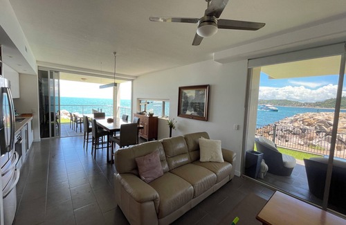 Townsville Villa | Amazing sea views capture the sea breezes located on beautiful Magnetic Island.