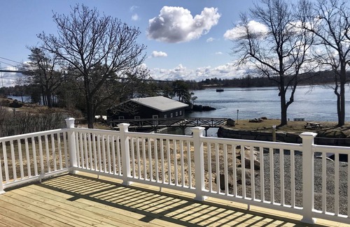 Wellesley Island House | Amazing Ship View American Narrows Remodeled House in Fineview