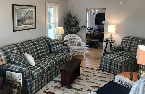Wellesley Island House | Amazing Ship View American Narrows Remodeled House in Fineview