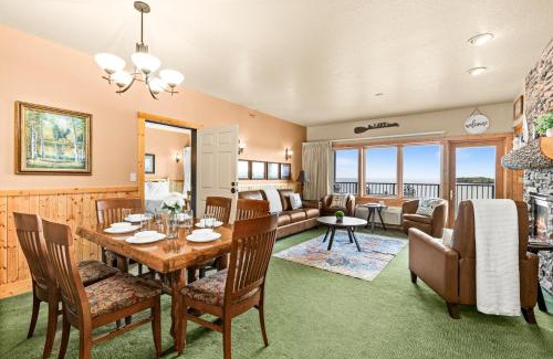 Two Harbors Apartment | Amazing Superior Lake View Condo and Heated Pools
