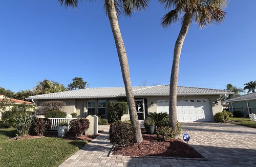Laurel House | Amazing updated 2/2 Nokomis home with heated pool!