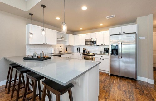 Old Town North House | Amazing Urban Townhome near Breweries and River!