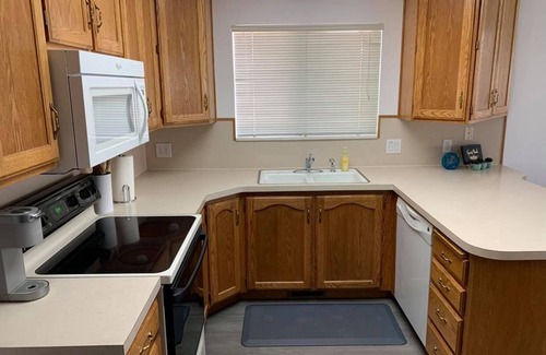Hillcrest Condo | Amazing Valley View located close to BYU &UVU.