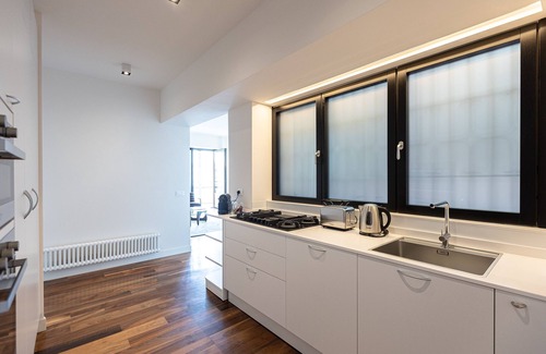 Rione XVIII Castro Pretorio Apartment | Amazing Via Parigi 2 with Balcony