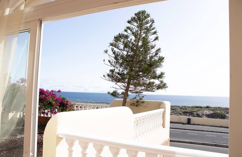 Arenas del Mar Villa | amazing view el Medano villa in with jacuzzi