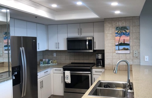 New Smyrna Beach Condo | Amazing View - Ocean Front renovated 2 bdrm condo on New Smyrna Beach