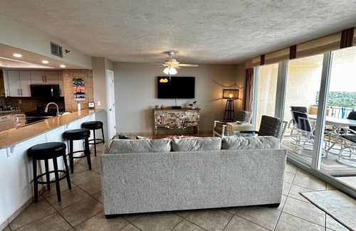 New Smyrna Beach Condo | Amazing View - Ocean Front renovated 2 bdrm condo on New Smyrna Beach