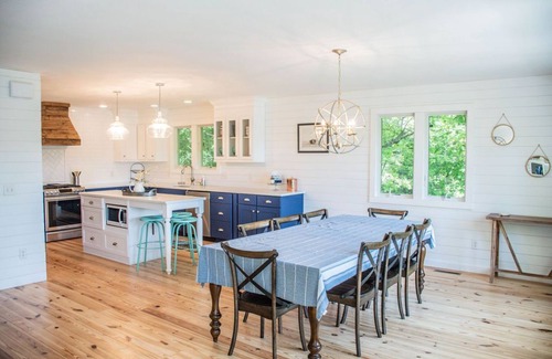 Montague House | Amazing Views All Seasons White Lake/Channel, Easy walk to Lake Michigan!